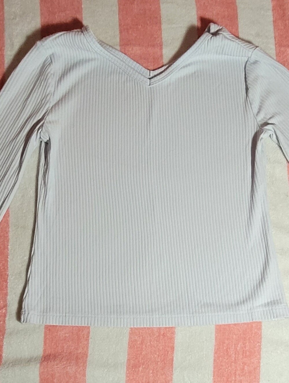 Girls Size 10 Ribbed V-Neck Long Sleeve Top - Light Blue/almost White